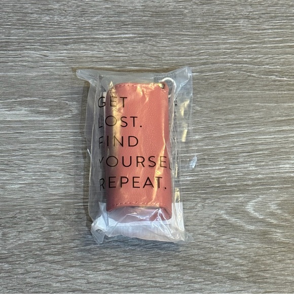 NWT-Beis X Rare Beauty-makeup pouch and case set in Worth - Picture 6 of 8